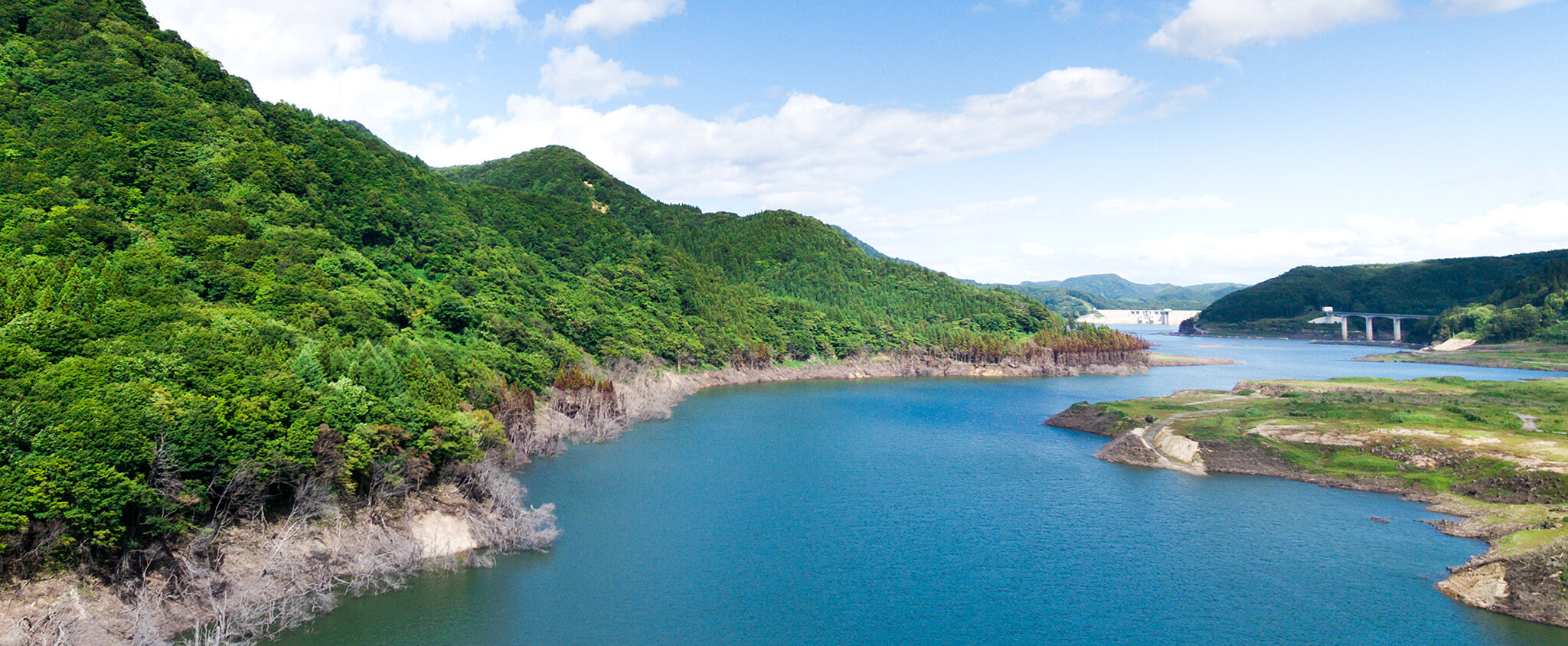 西目屋村の風景